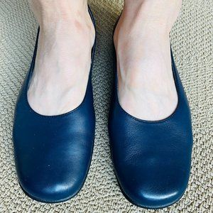 NEW STRICTLY COMFORTABLE BALLET FLATS NAVY BLUE